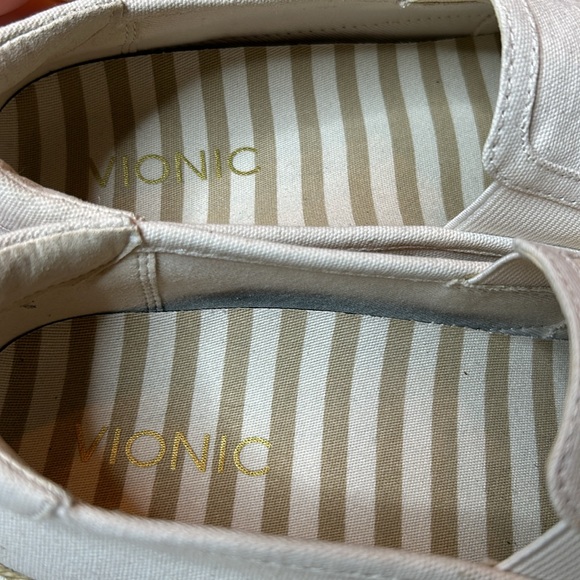 Ⓜ️✅SOLD✅Vionic Rae Slip On Sneaker - Picture 12 of 12